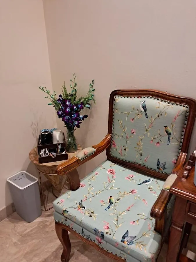 Sukoon House For Couple And Females Only Apartment Gurgaon Homestay