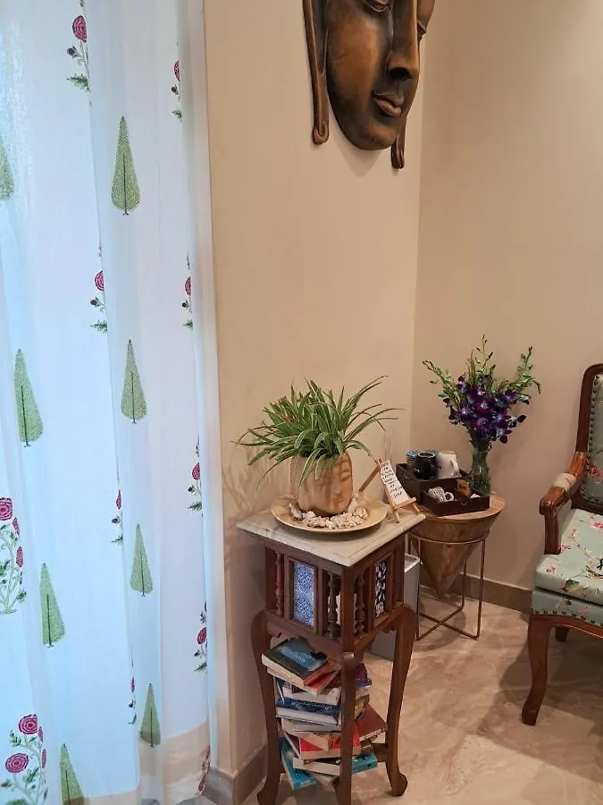 Sukoon House For Couple And Females Only Apartment Gurgaon Homestay